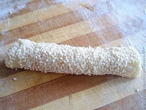 Сырные трубочки с кунжутом. 06