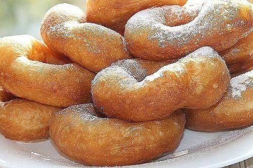 Творожные пышки.   Творог - 100 г.