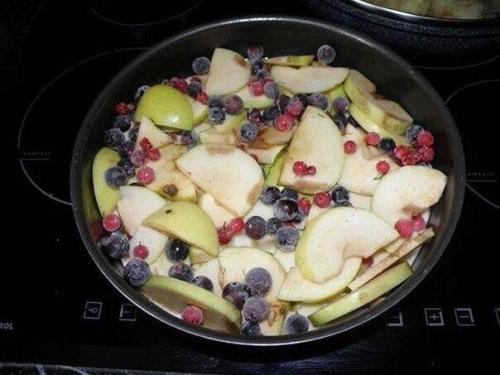 Шарлотка. Ингредиенты: - 3 куриных яйца. 02 Шарлотка. Ингредиенты: - 3 куриных яйца. 02