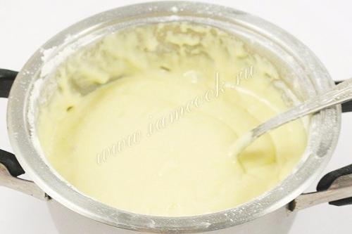 Торт бисквитный с фруктами, желе и йогуртом. 02