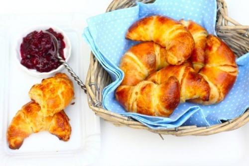 Классические круассаны.  Ингредиенты: