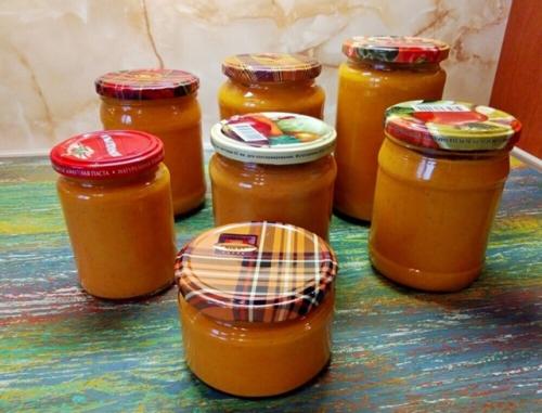 Кабачковая икра, обалденно вкусная. 
