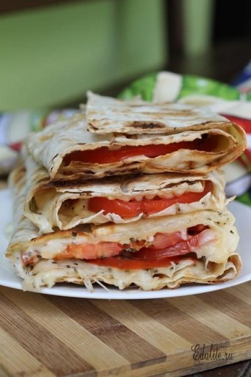 Пицца маргарита гриль.