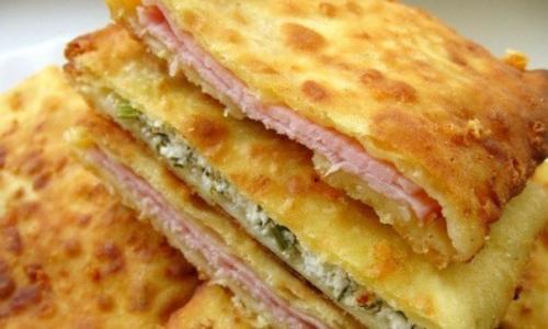 Суперидея для завтрака: сырные лепешки на кефире. Суперидея для завтрака: сырные лепешки на кефире.