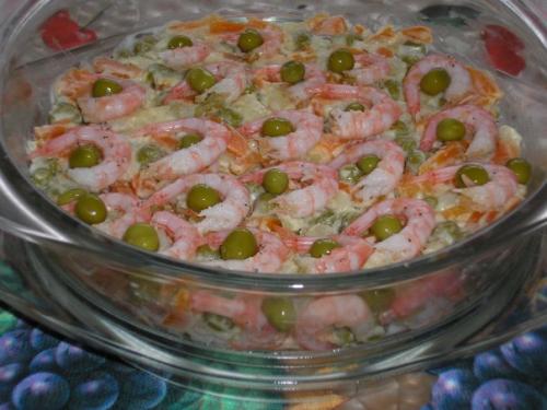 Вкуснейший креветочный салат.