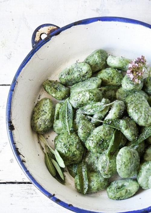 Шпинатные ньокки с шалфеем.