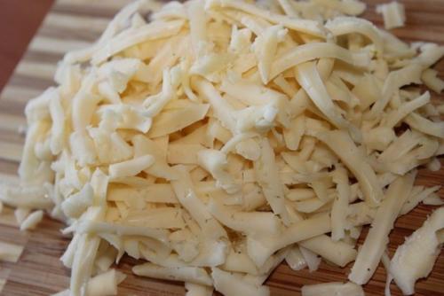 Салат из ветчины, помидоров, огурцов и сыра. 04