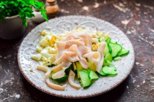 Салат с кальмаром и сметаной. 01