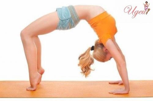 Комплекс упражнений для лечения позвоночника.