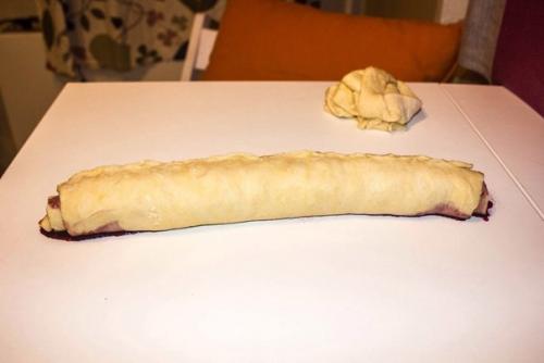 Плюшки с черникой под лимонной глазурью. 05