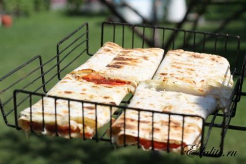 Пицца маргарита гриль. 07