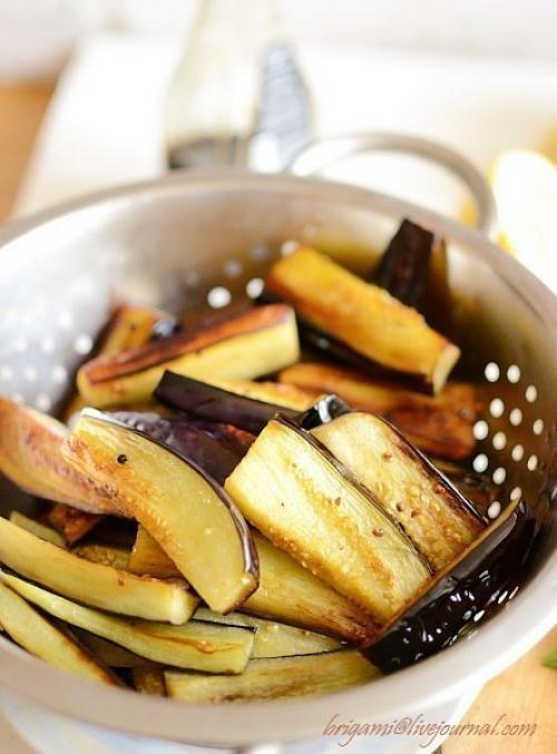 Баклажаны в остром чесночном соусе. 04