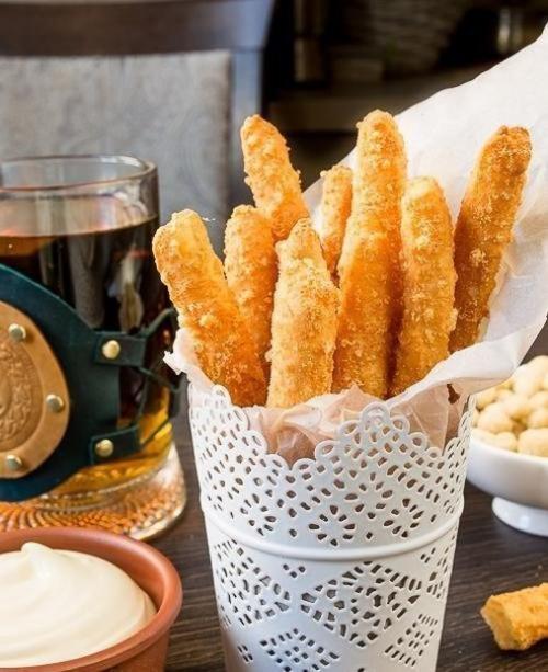 Сырный хворост - очень вкусная закуска!