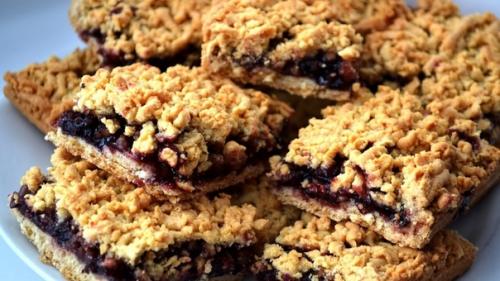 Творожные кексы с лимонной цедрой.  Б*Ж*У*Ккал на 100 гр 14.  33*5.  92*7.  9*142.  46 Идеально для белкового перекуса в середине дня. 02