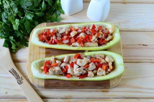 Кабачки, фаршированные куриной грудкой. 06