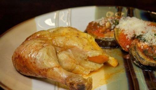 Курица запечённая с апельсинами. Курица запечённая с апельсинами.