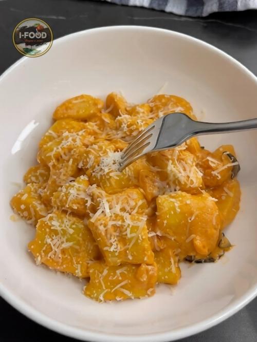 Картофельные ньокки - рецепт очень нежного блюда из картофельного пюре.

