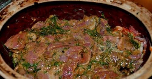 Мясо в духовке: мягкое, сочное и очень нежное.