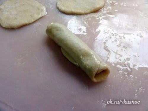 Плюшка сахарная.  Ингридиенты (на 10 штук: 03