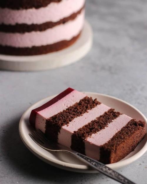 Торт малиновый йогурт. 04