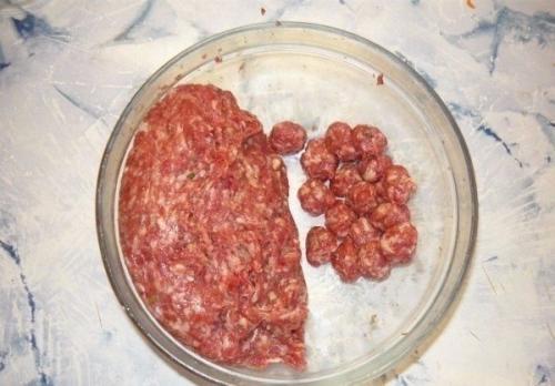 Фрикадельки с спагетти. Спагетти с фрикадельками.