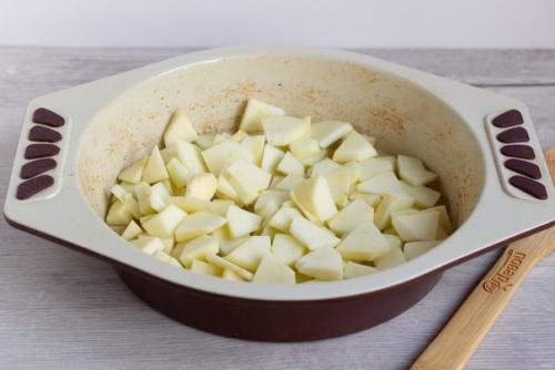 Пирог со сливами и яблоками. 03