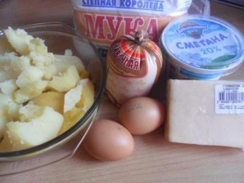 Картофельные котлетки с колбасой и сыром. 01