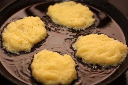 Драники.  Ингредиенты:   Картофель - 1 кг. 04