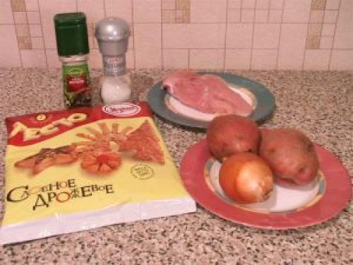 Слоеные пирожки с курицей и картофелем. 01