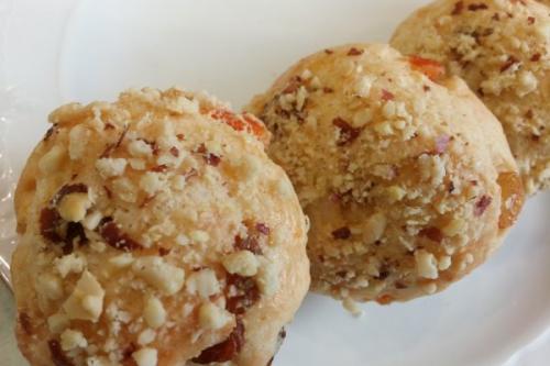 Творожное печенье с изюмом.