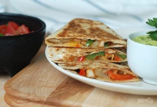 Куриная Кесадилья.  Ингредиенты: