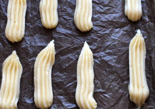 Малиновые эклеры.  Ингредиенты: 04