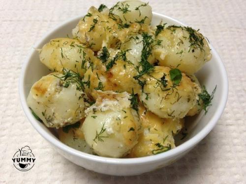 Картофель под сметанным соусом.