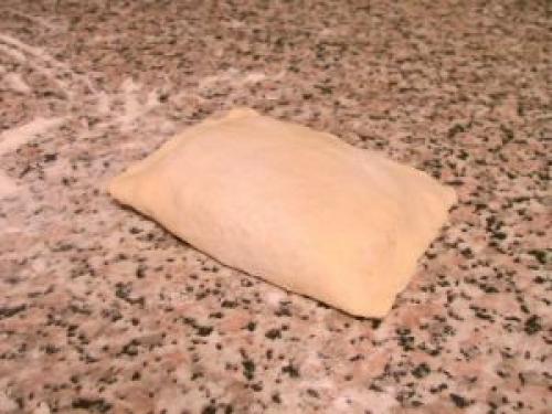 Слоеные пирожки с курицей и картофелем. 08