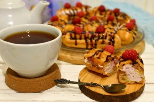 Малиновые эклеры.  Ингредиенты: